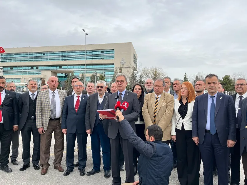 ÜMİT ÖZDAĞ