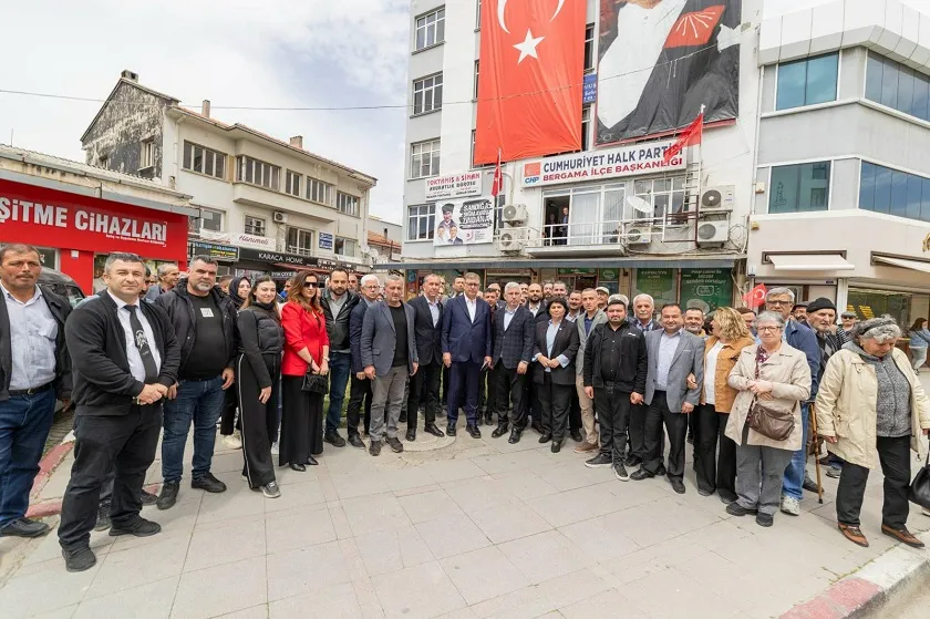 Başkan Tugay, Bergama’da sivil toplum kuruluşları ile bir araya geldi