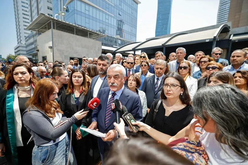 Başkan Tugay’dan CHP’li Yurdakul’a destek