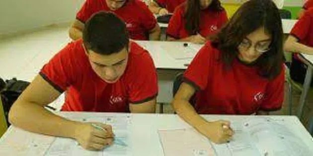 GEN Koleji: Matematik ve Türkçe eleyici oldu, ezberden çok yorumu iyi olan kazandı. 