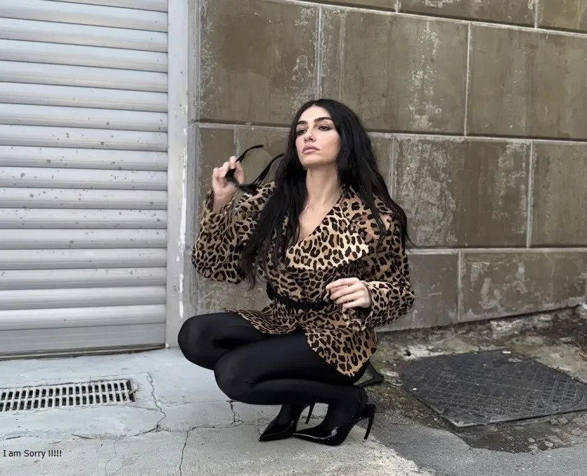 HAZAR ERGÜÇLÜ’DEN SOSYAL MEDYADA STİL FIRTINASI